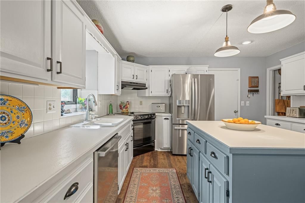 12702 W 121st Street — photo 18