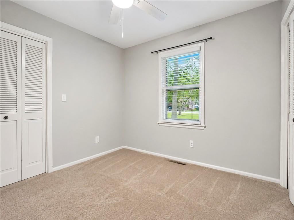 305 S Berkley Street — photo 25
