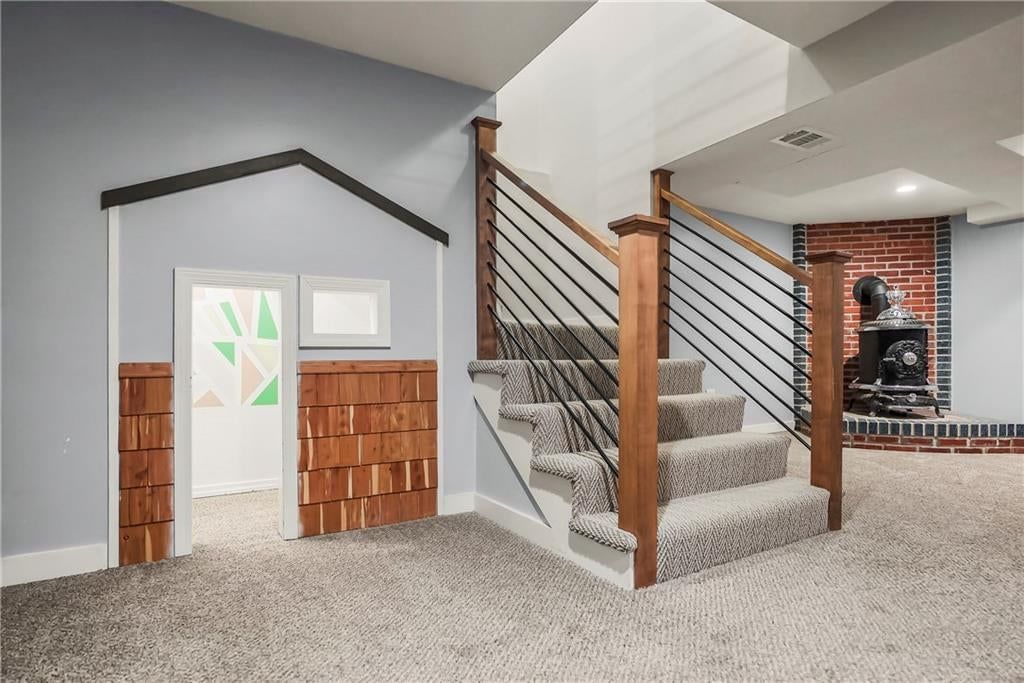 305 S Berkley Street — photo 32