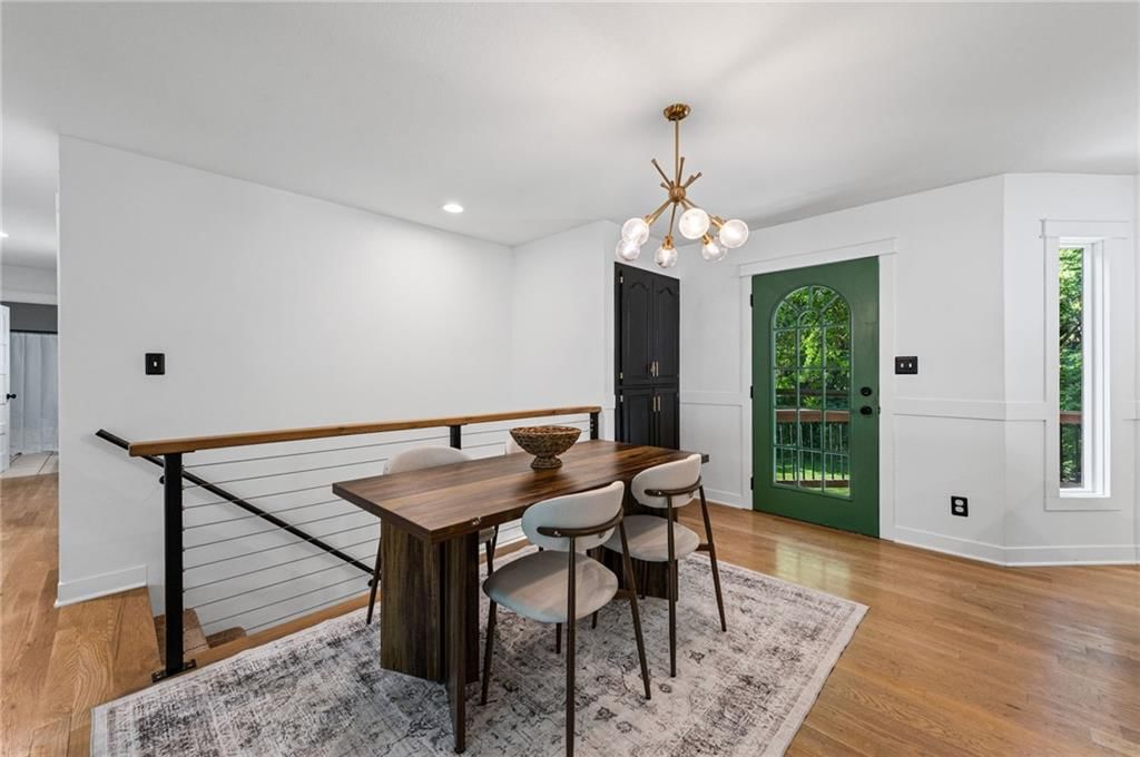 1745 Collins Drive — photo 9
