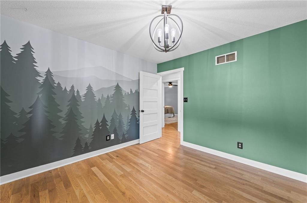 1745 Collins Drive — photo 16