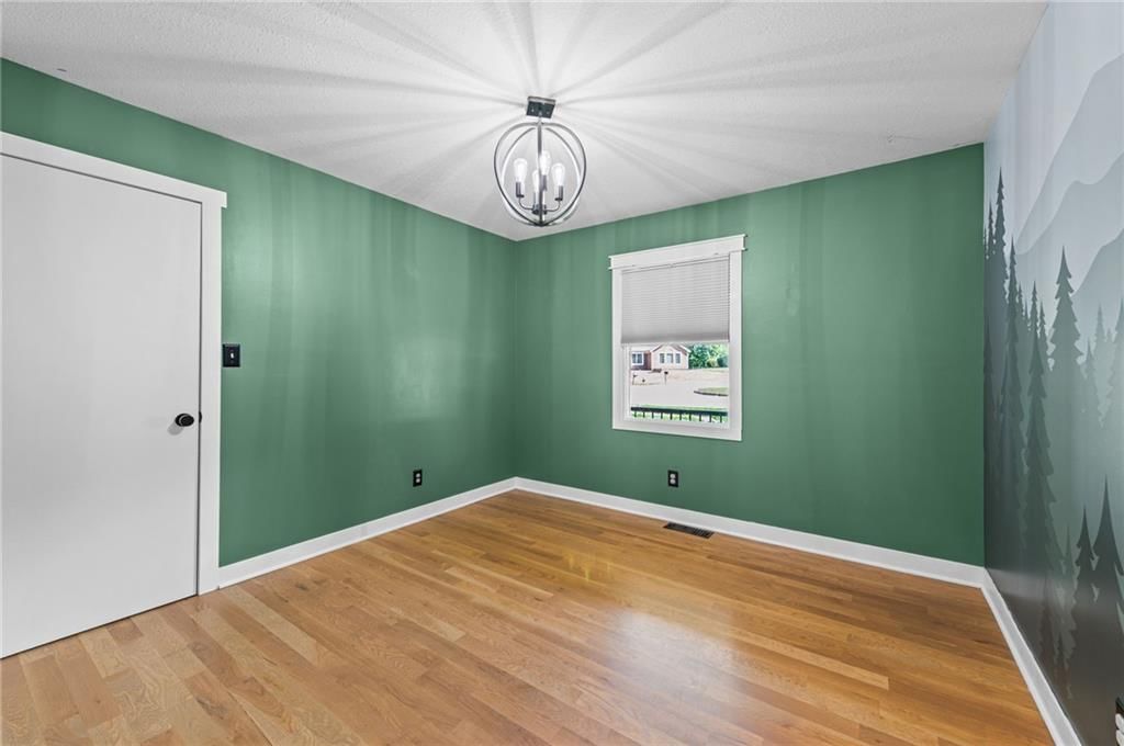 1745 Collins Drive — photo 17