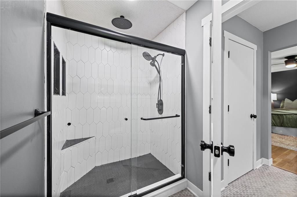 1745 Collins Drive — photo 25