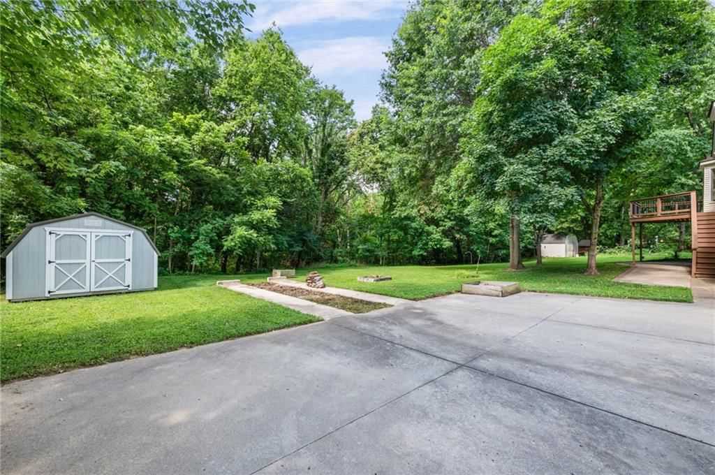 1745 Collins Drive — photo 33