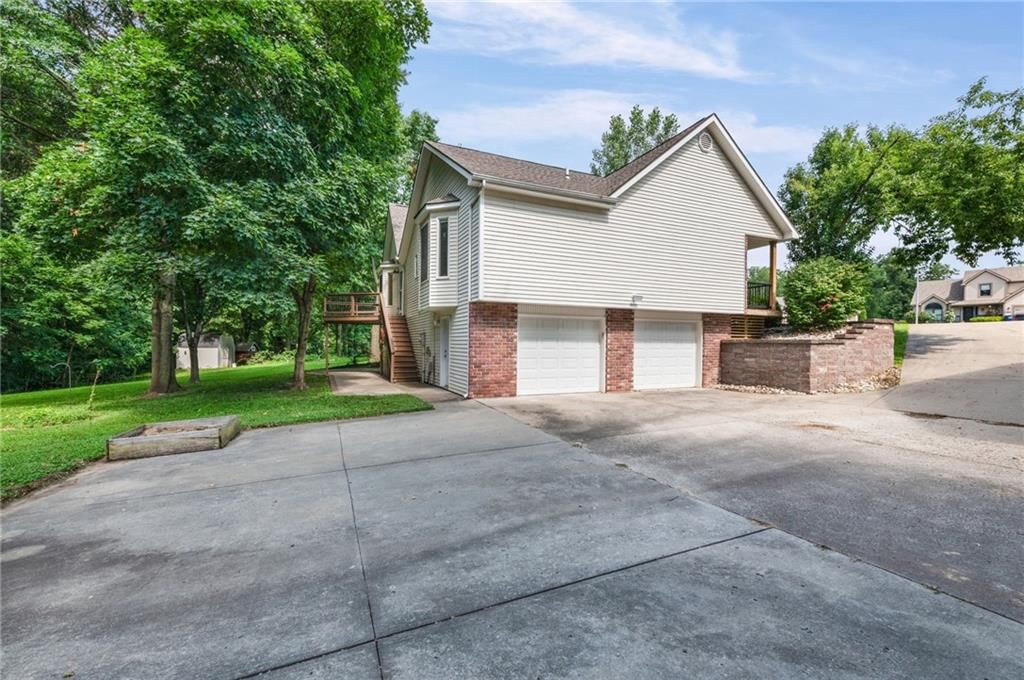 1745 Collins Drive — photo 34