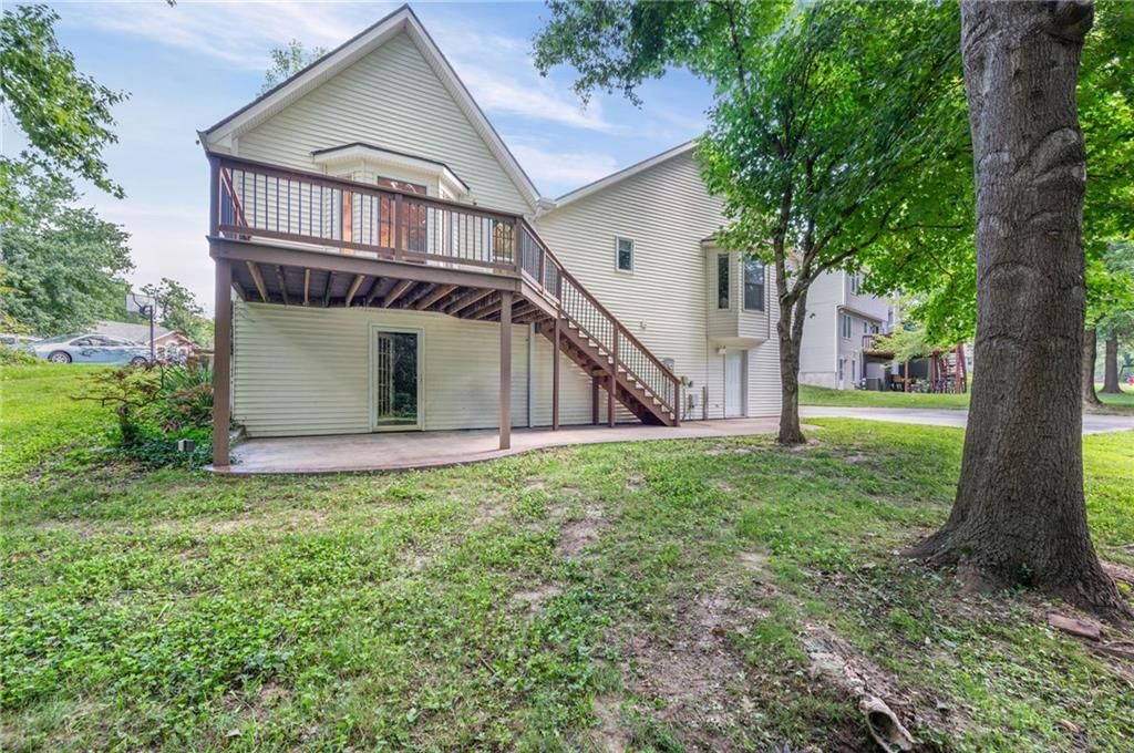 1745 Collins Drive — photo 37