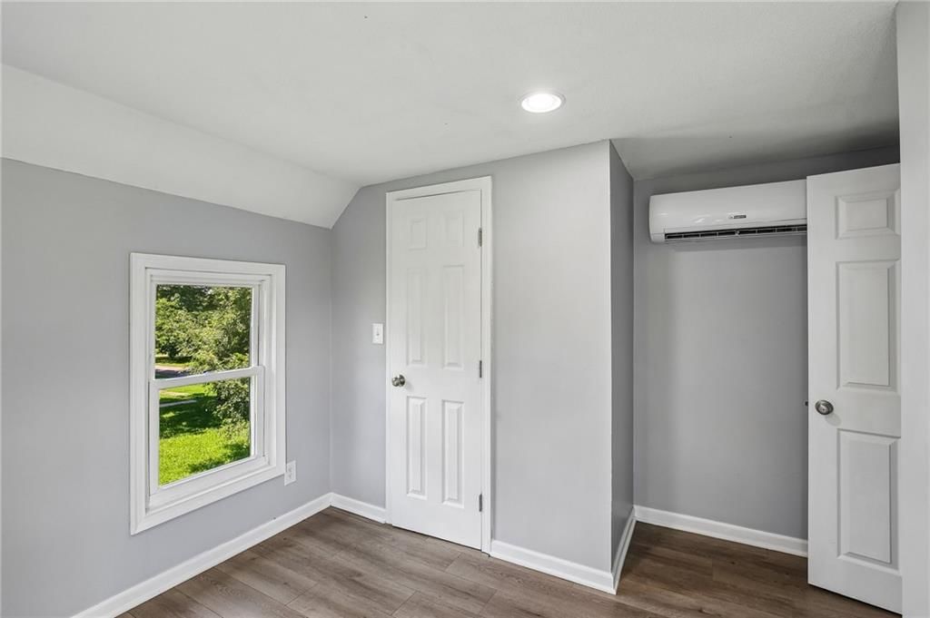 112 W Pine Street — photo 20