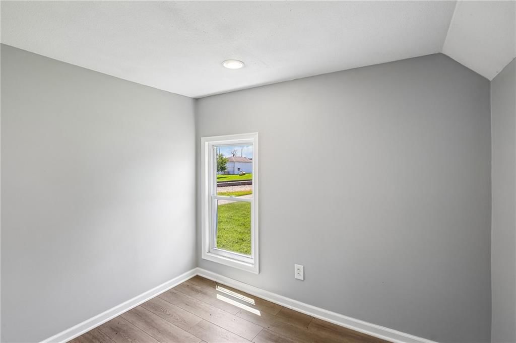 112 W Pine Street — photo 22