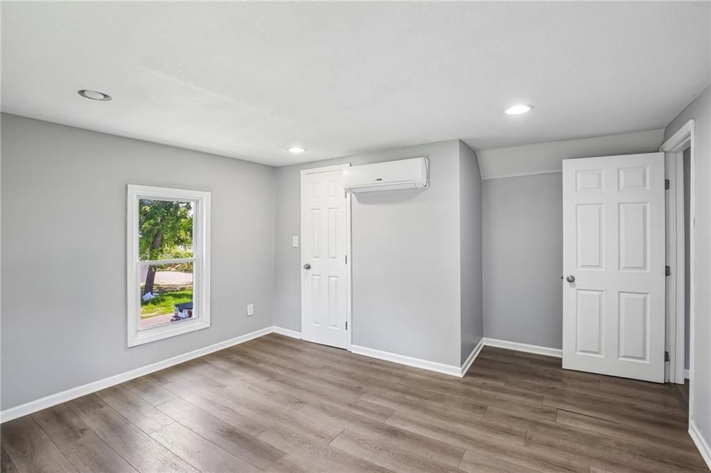 112 W Pine Street — photo 24