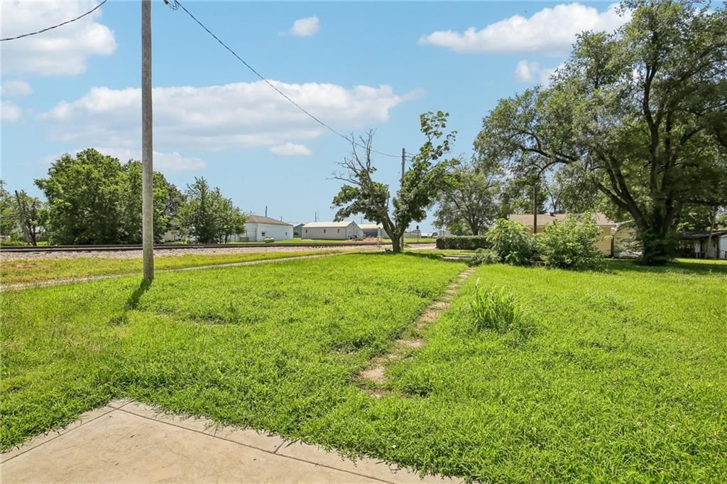 112 W Pine Street — photo 32