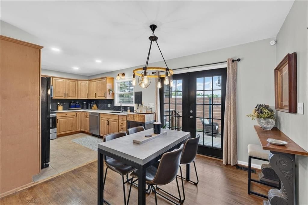 1011 W 1st Street — photo 10