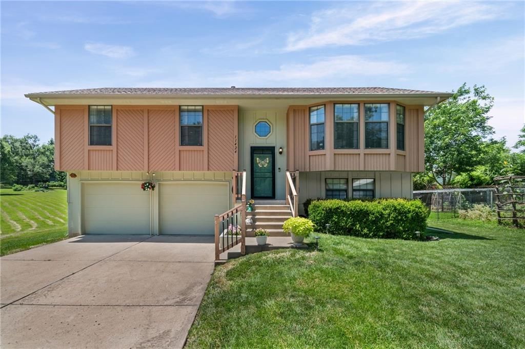 11424 N Mcgee Street, Kansas City, MO