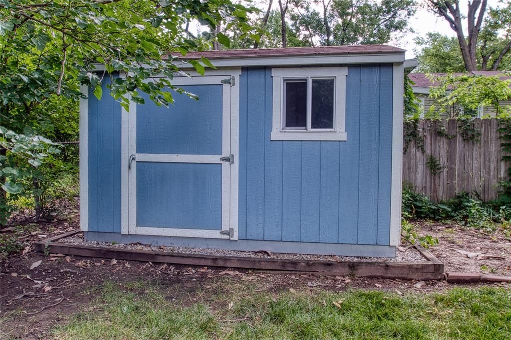 5345 Riggs Street — photo 32