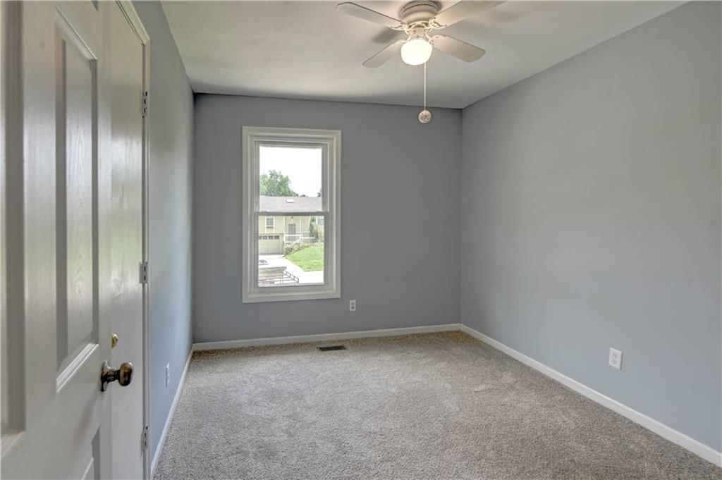10412 N Baltimore Avenue — photo 12