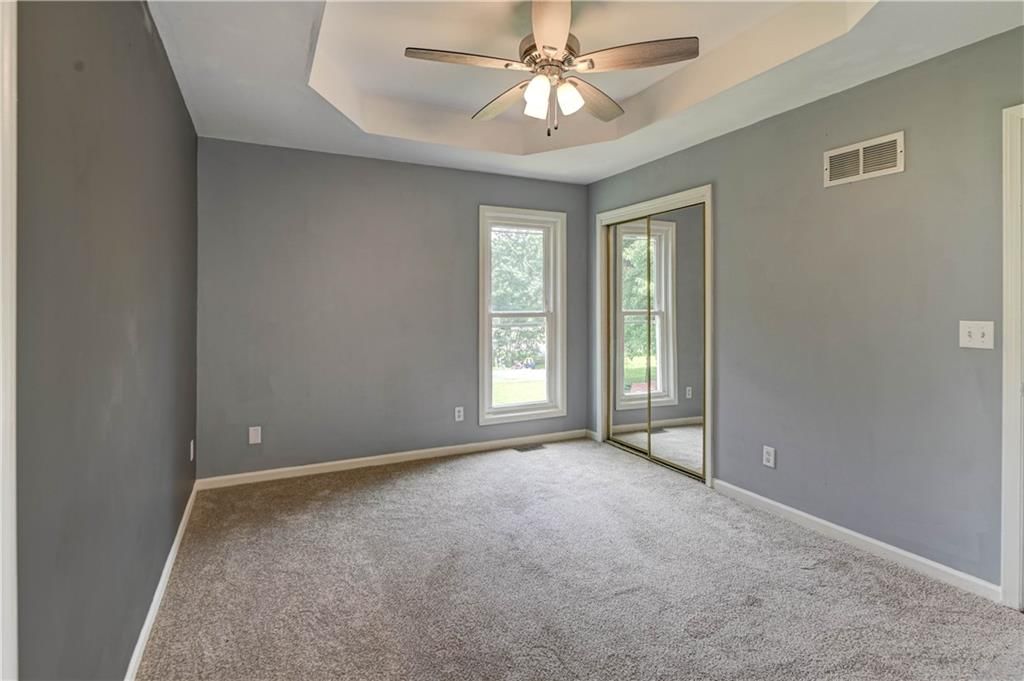 10412 N Baltimore Avenue — photo 17