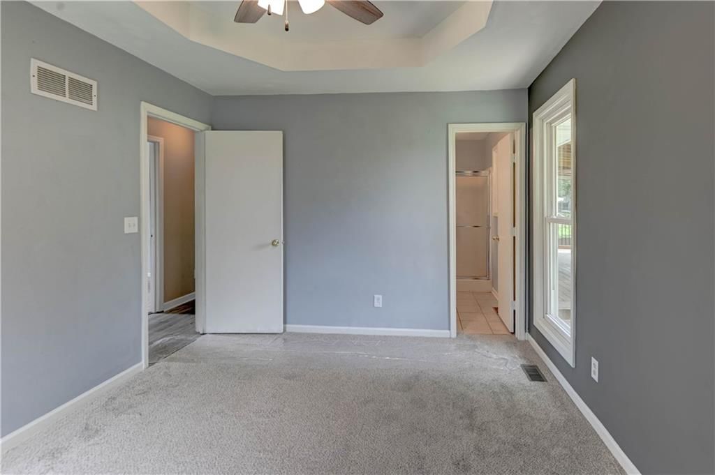 10412 N Baltimore Avenue — photo 18