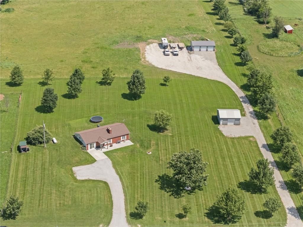 10253 SW Price Drive — photo 1