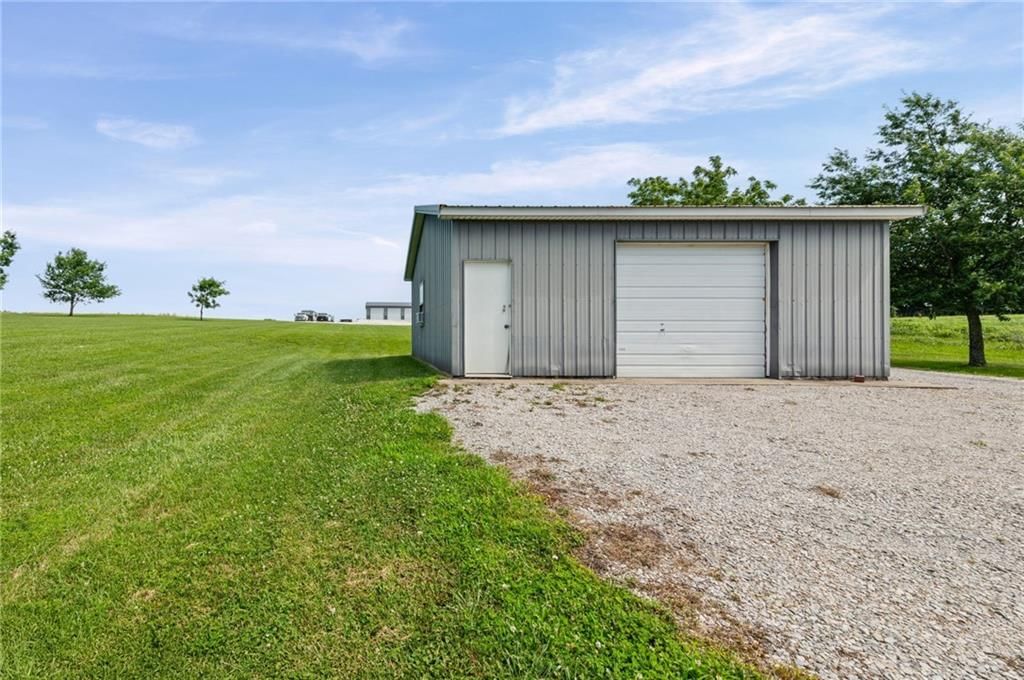 10253 SW Price Drive — photo 3