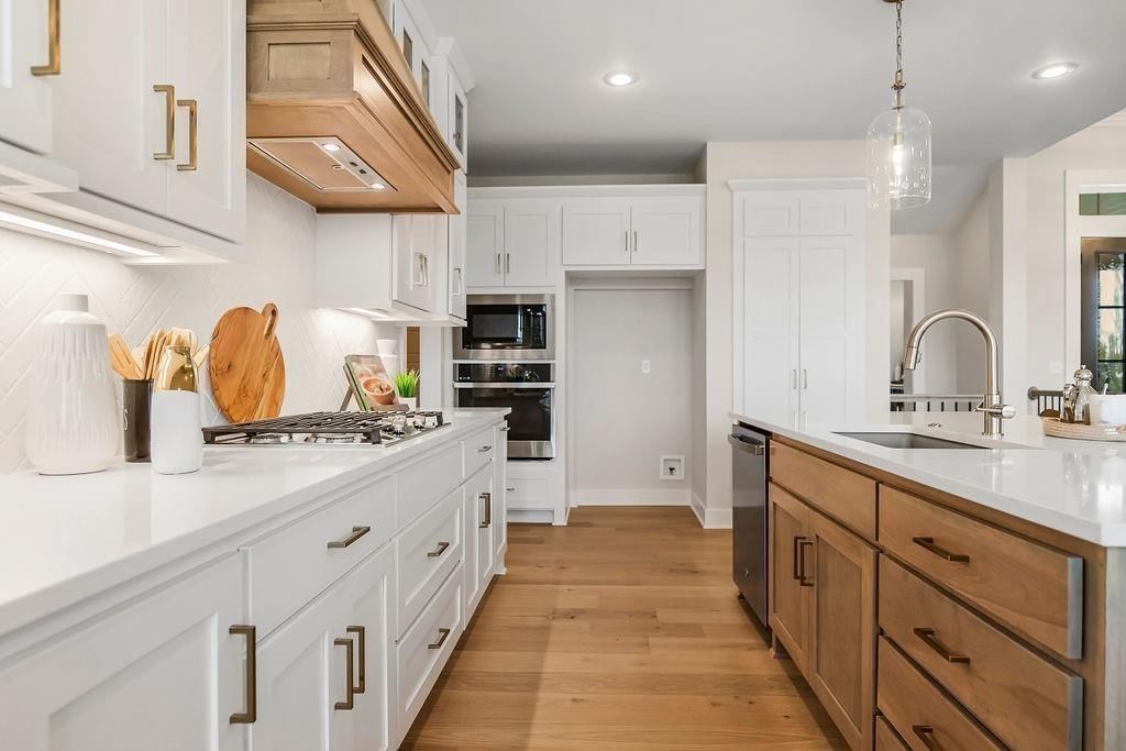 17429 Gillette Street — photo 10