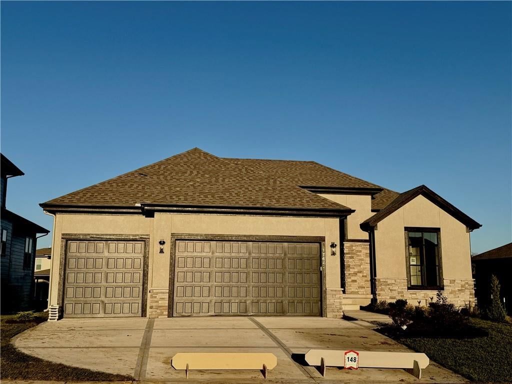 17429 Gillette Street, Overland Park, KS: listing photo 2
