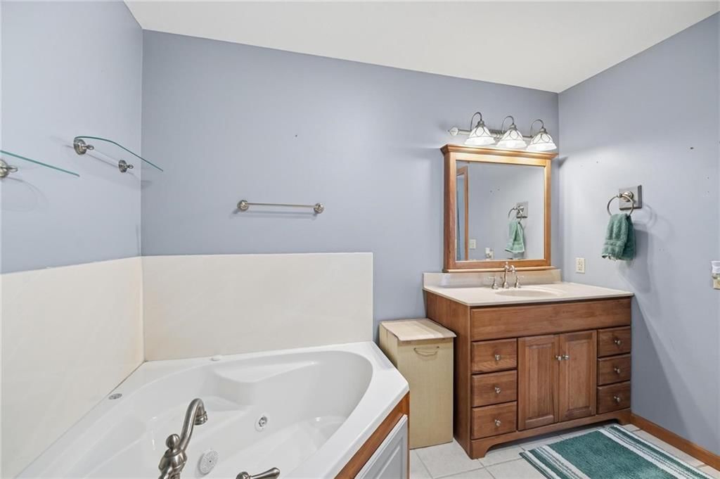 2171 Eisenhower Road — photo 32