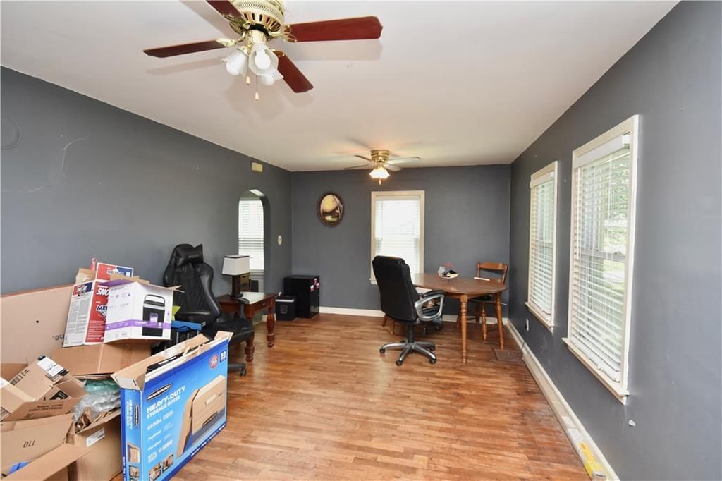 Photo 6 of 26 - 3105 B Highway, Liberty, MO 64068