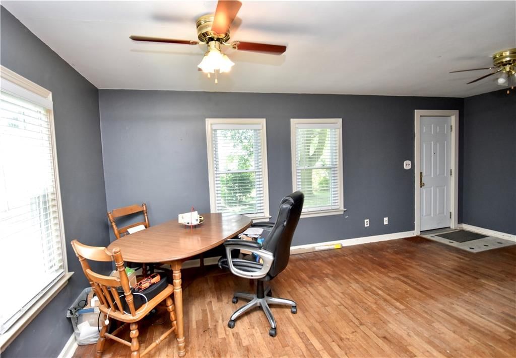 Photo 8 of 26 - 3105 B Highway, Liberty, MO 64068