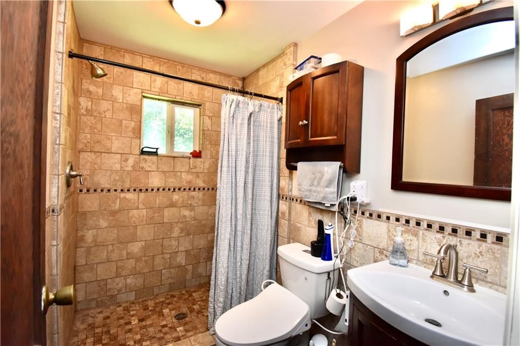 Photo 15 of 26 - 3105 B Highway, Liberty, MO 64068