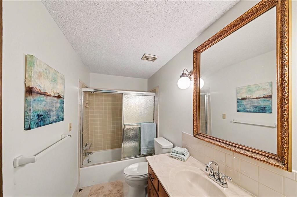 401 N Adams Street — photo 22