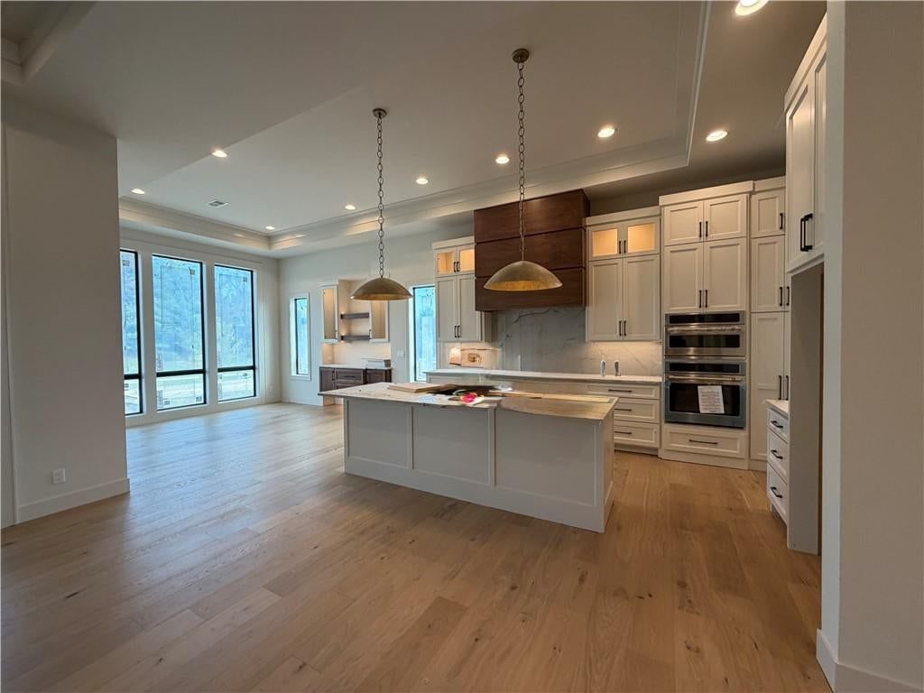 2944 W 133rd Terrace, Leawood, KS: listing photo 2