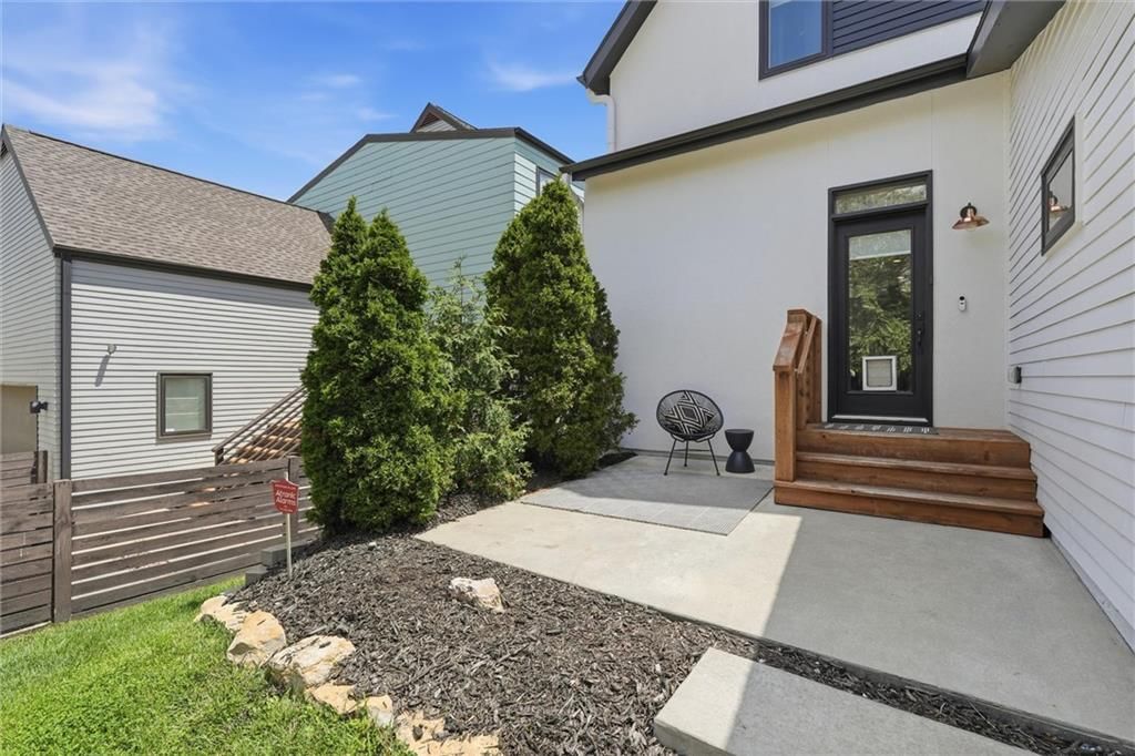 2436 Forest Avenue — photo 36