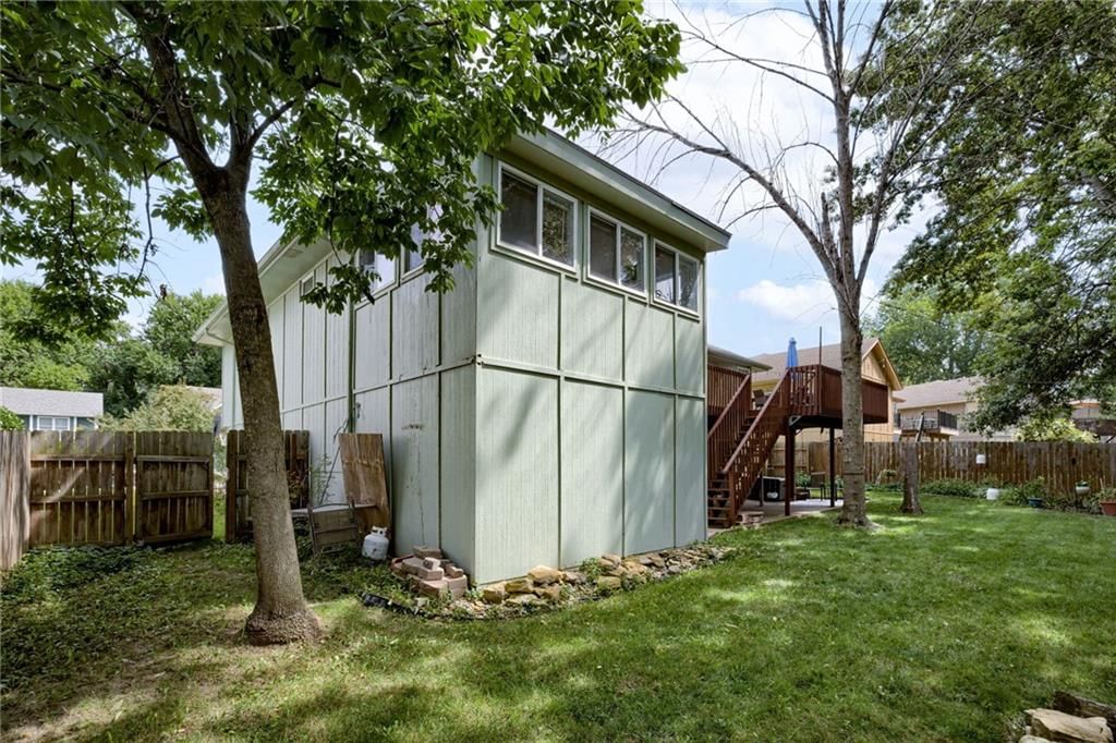 1118 SW Eastman Court — photo 33
