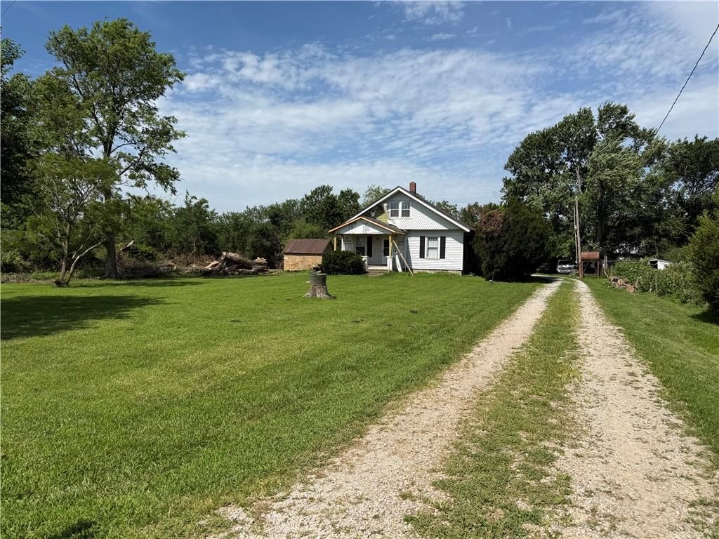16347 Chieftain Road, Tonganoxie, KS