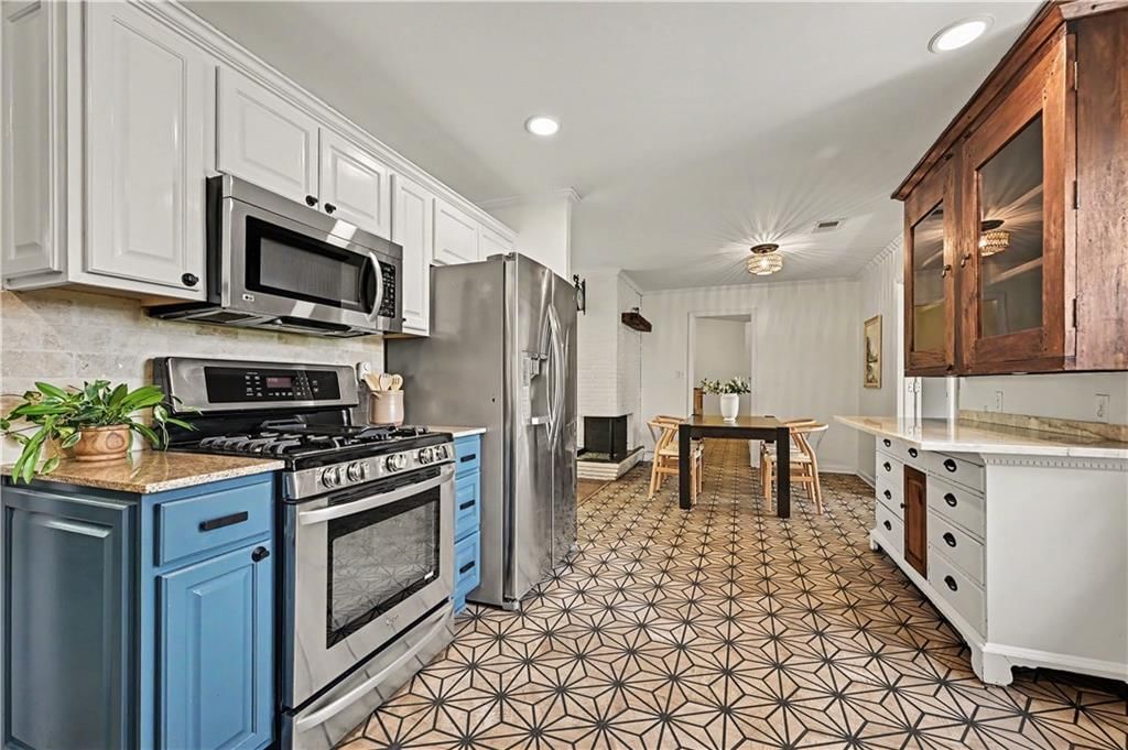 6325 Maple Drive — photo 10