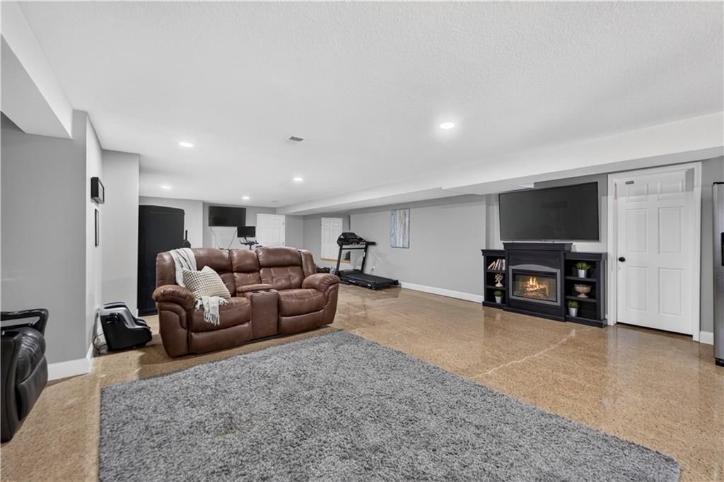 25493 Kansas Avenue — photo 51