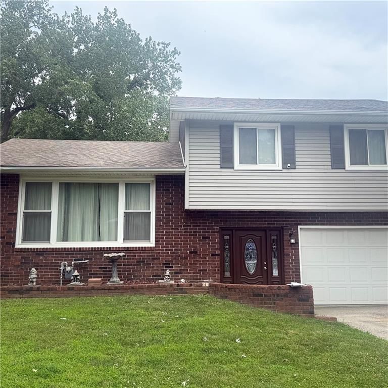 1209 N 75th Drive — photo 1