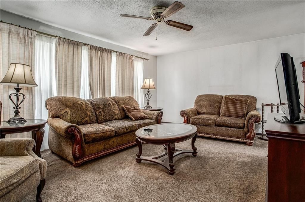 1209 N 75th Drive — photo 4
