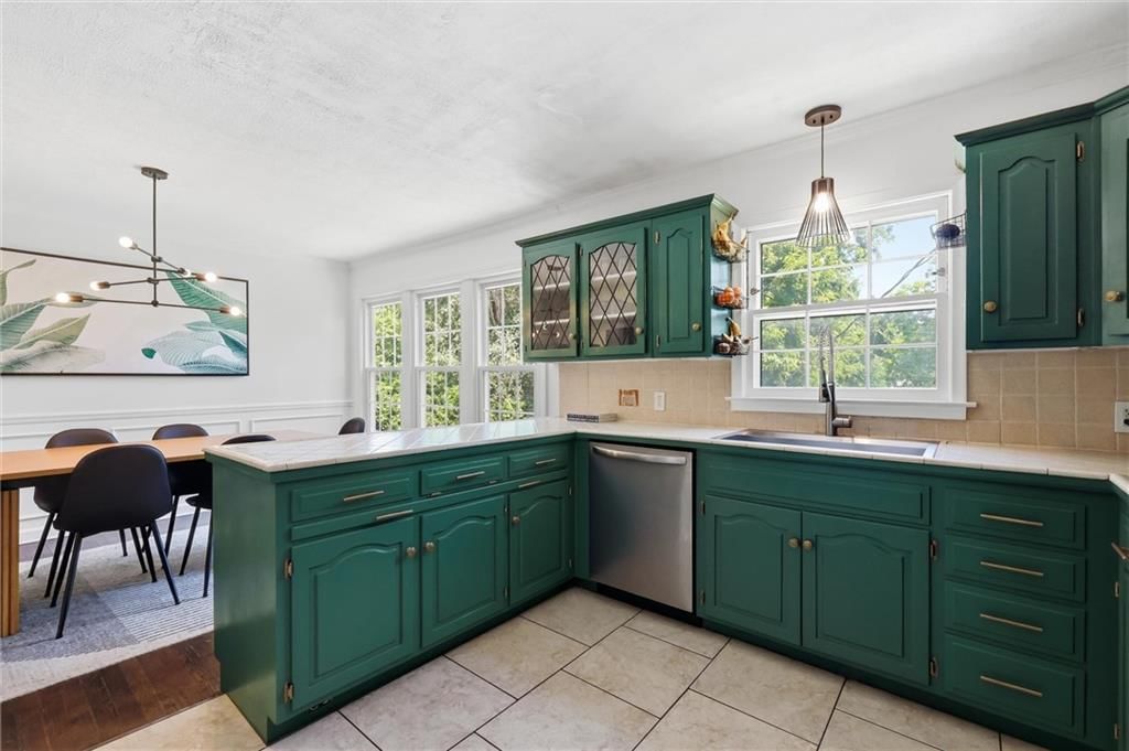 8518 W 56th Terrace — photo 9