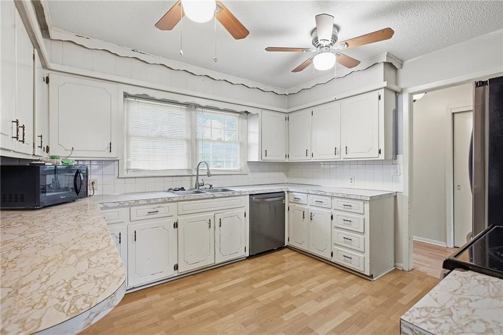 108 SW 20th Terrace — photo 5