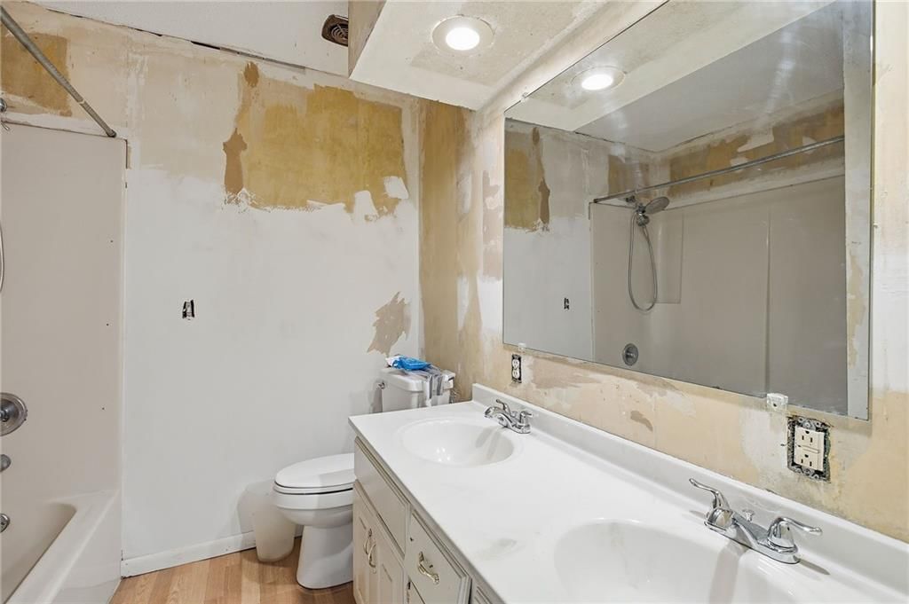 108 SW 20th Terrace — photo 13