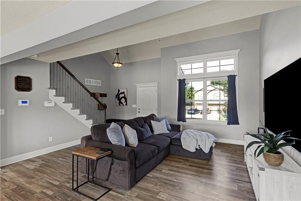 1409 NE Jaclyn Drive — photo 3