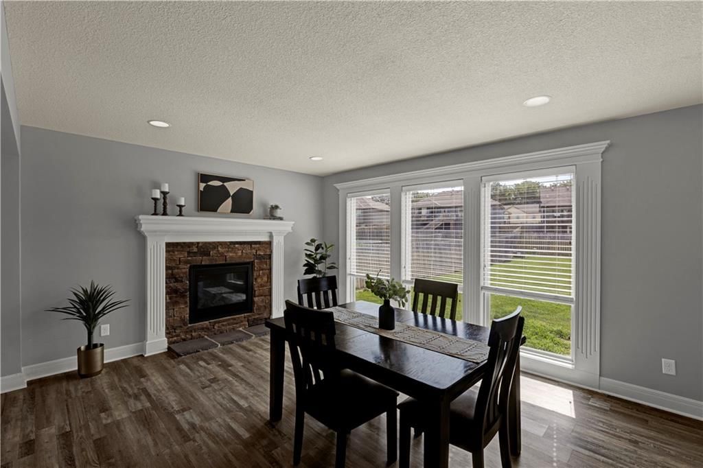1409 NE Jaclyn Drive — photo 6