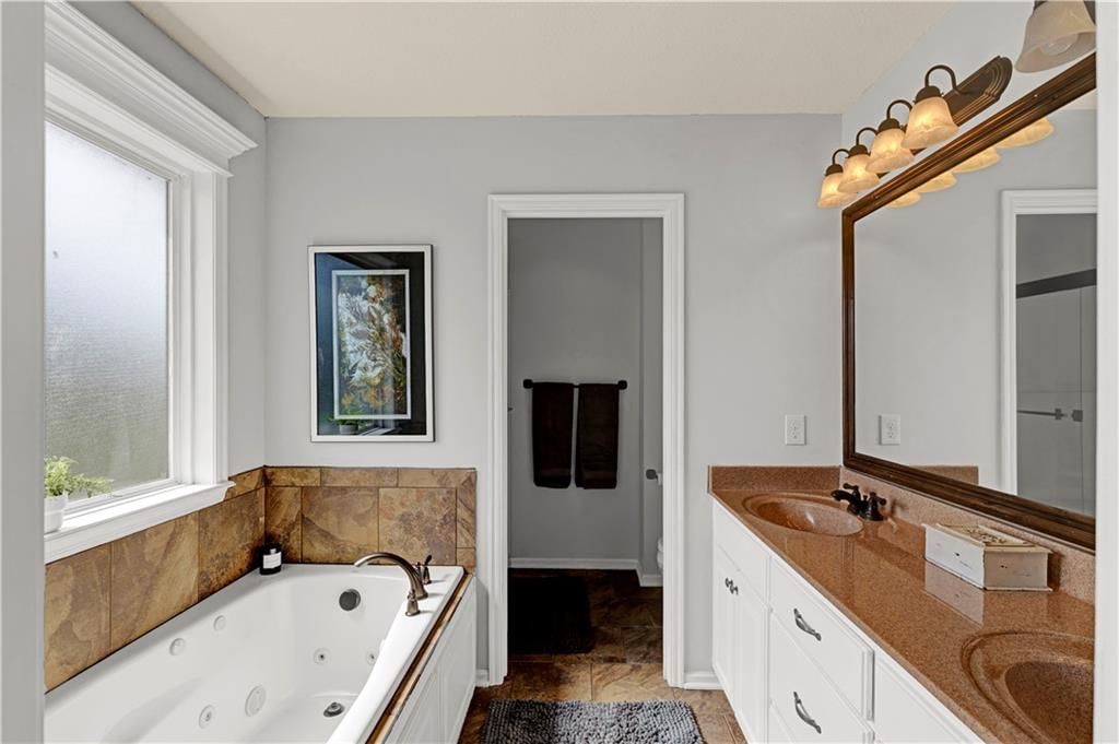 1409 NE Jaclyn Drive — photo 15