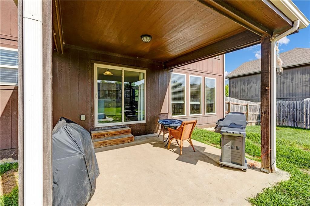 1409 NE Jaclyn Drive — photo 19