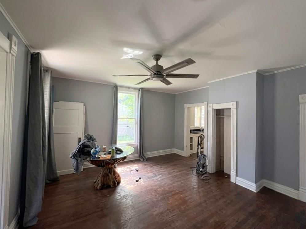 909 W 10th Street — photo 12