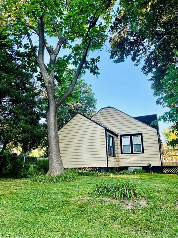 4641 N Elmwood Avenue — photo 5