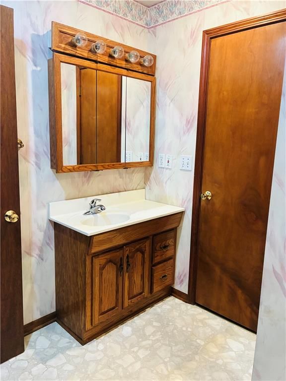 4641 N Elmwood Avenue — photo 30