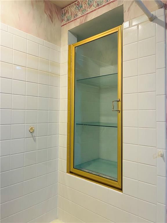 4641 N Elmwood Avenue — photo 32