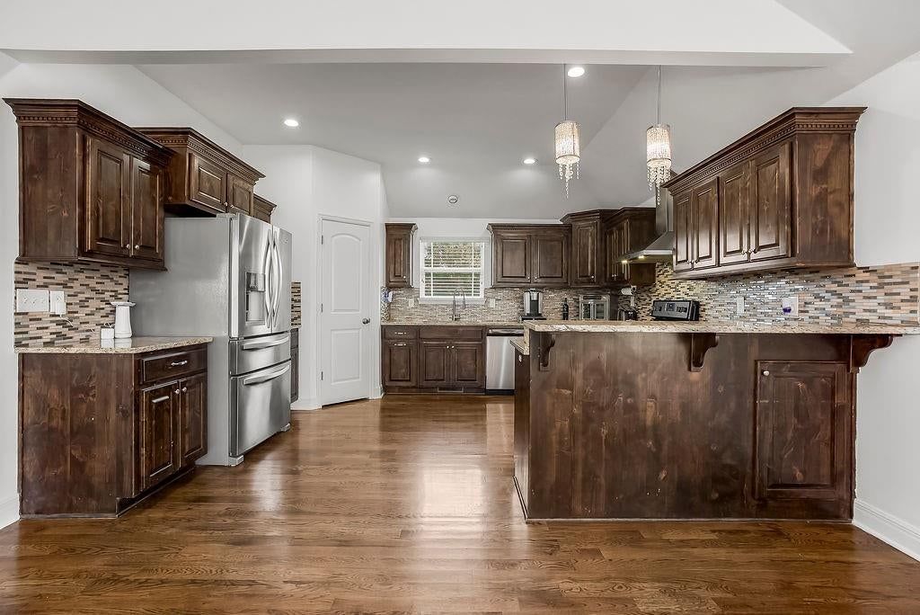 12814 Lathrop Avenue — photo 2
