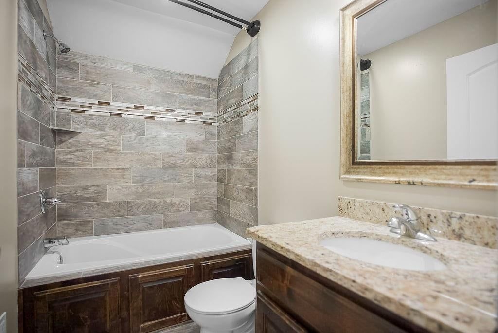 12814 Lathrop Avenue — photo 22